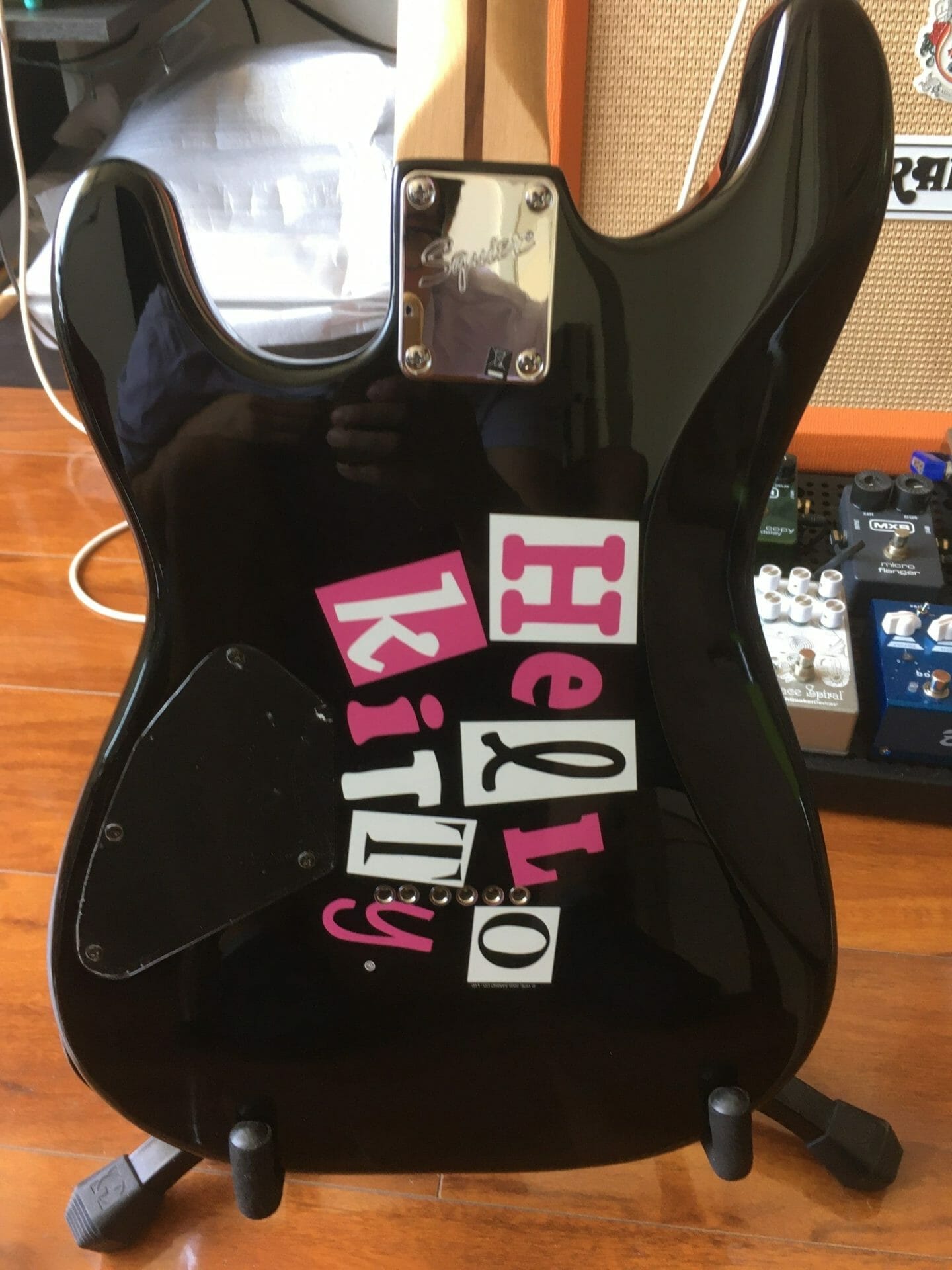 Fender Squier StratoCaster Hello Kitty - Imagen 4