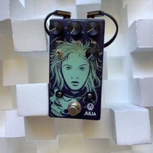 Walrus Julia V2 Chorus