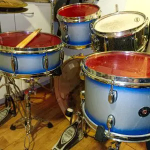 URGENTE!!TODO JUNTO! Gretsch Blue Birch Especial Edition + ATRILES 📍PUNTA ARENAS $550.000