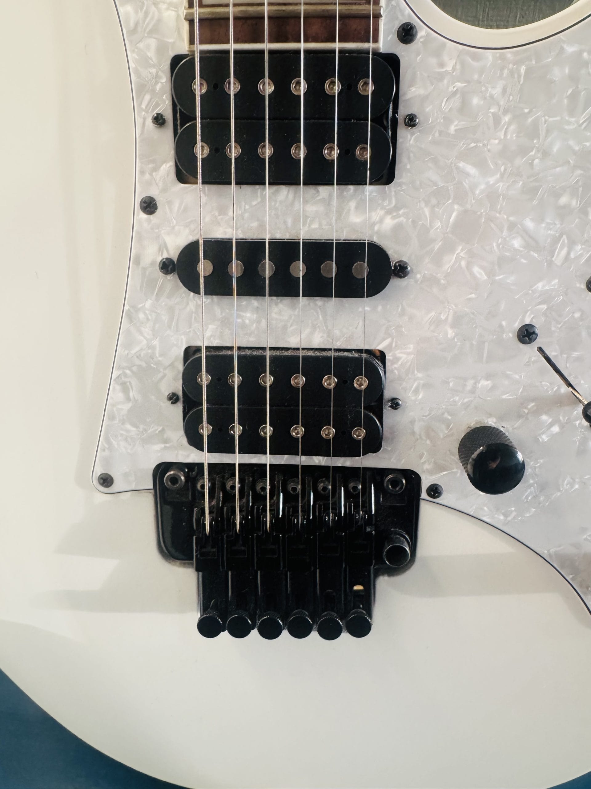 Pack Guitarra Ibanez RG 350DXZ + Amplificador Fender + Funda + Cable jack - Imagen 14