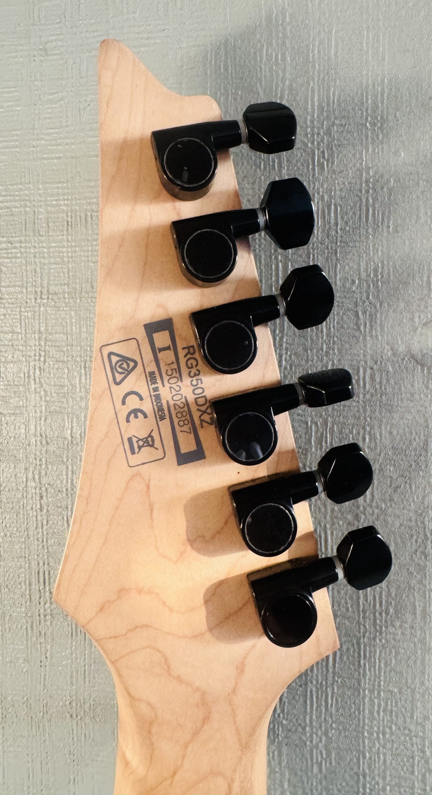 Pack Guitarra Ibanez RG 350DXZ + Amplificador Fender + Funda + Cable jack - Imagen 5