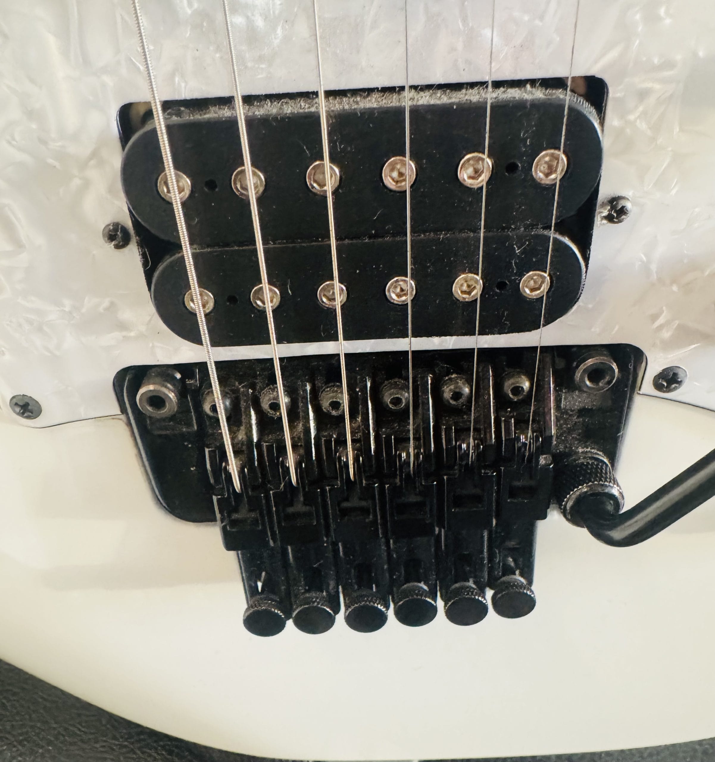 Pack Guitarra Ibanez RG 350DXZ + Amplificador Fender + Funda + Cable jack - Imagen 8