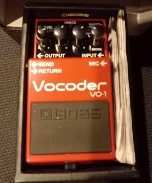 Talkbox BOSS VOCODER VO-1